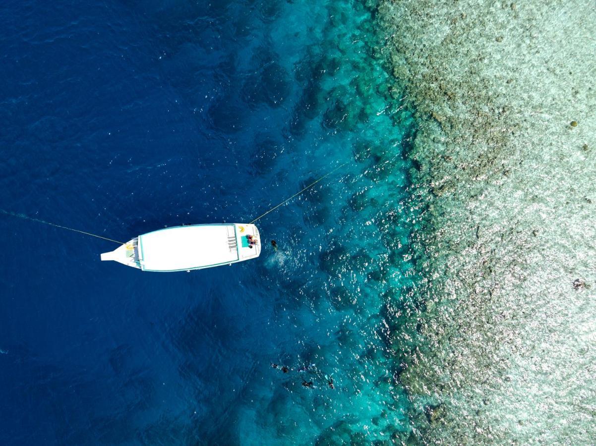 Crystal Sands Maafushi Bagian luar foto